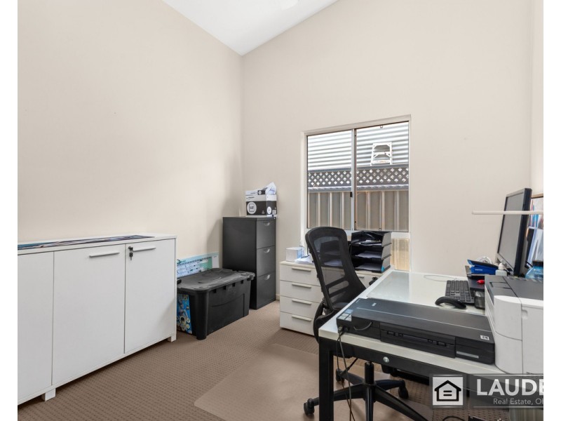 1 Flagtail Avenue, Old Bar NSW 2430