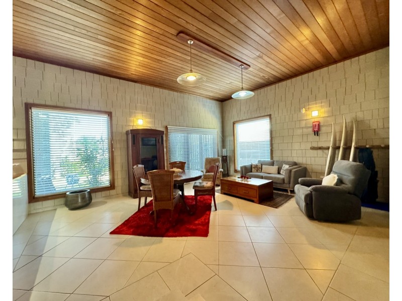 6 Pacific Street, Wallabi Point NSW 2430