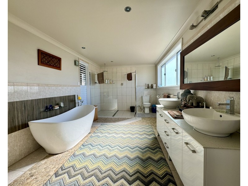 6 Pacific Street, Wallabi Point NSW 2430