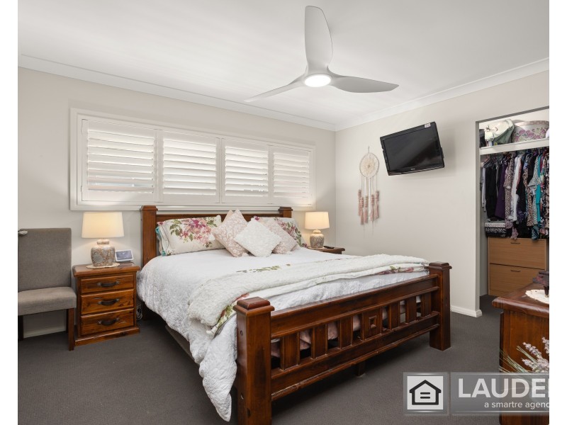 10 Moonagee Crescent, Old Bar NSW 2430