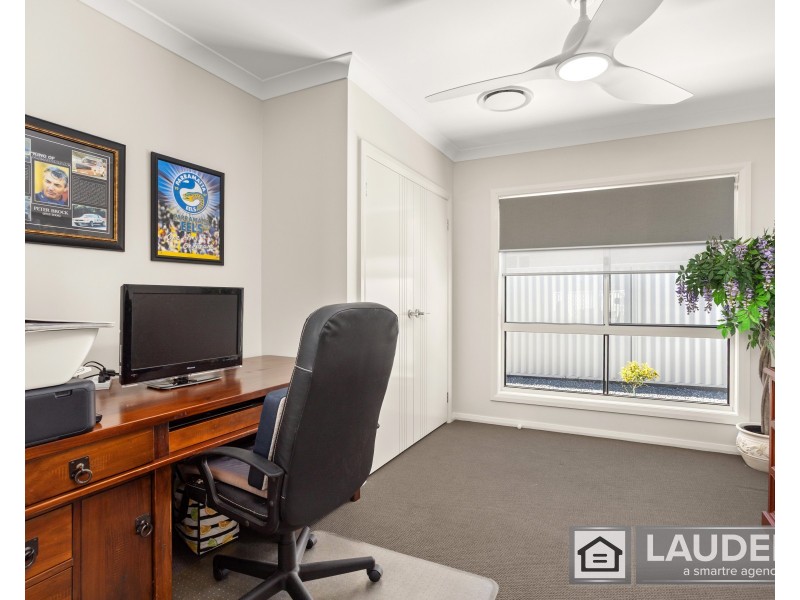 10 Moonagee Crescent, Old Bar NSW 2430