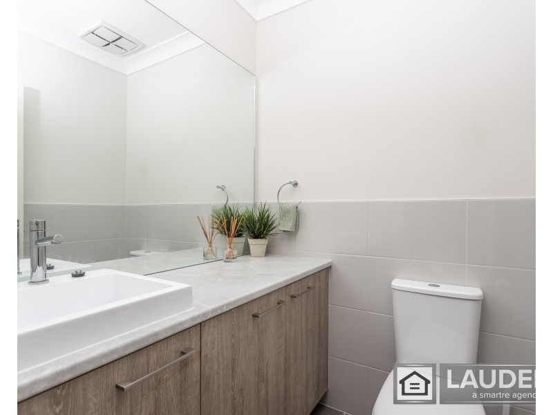 10 Moonagee Crescent, Old Bar NSW 2430
