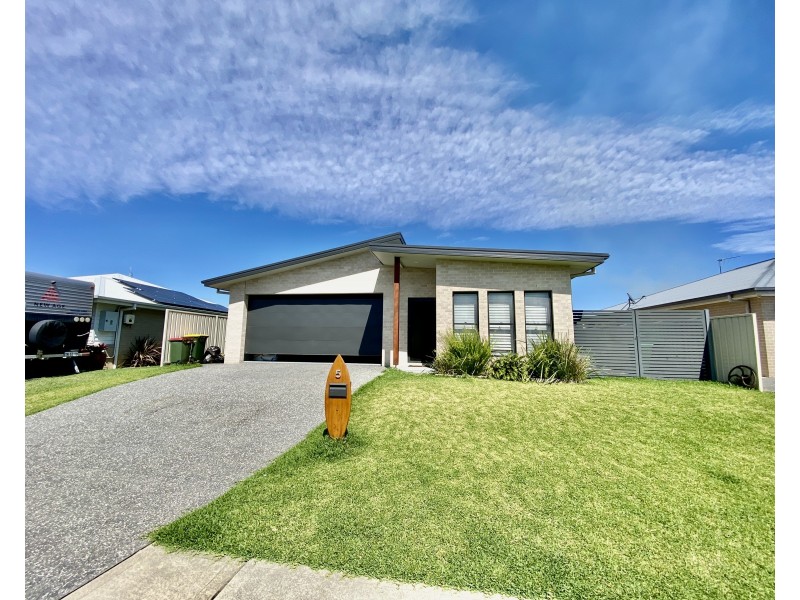 5 Trevally Avenue, Old Bar NSW 2430