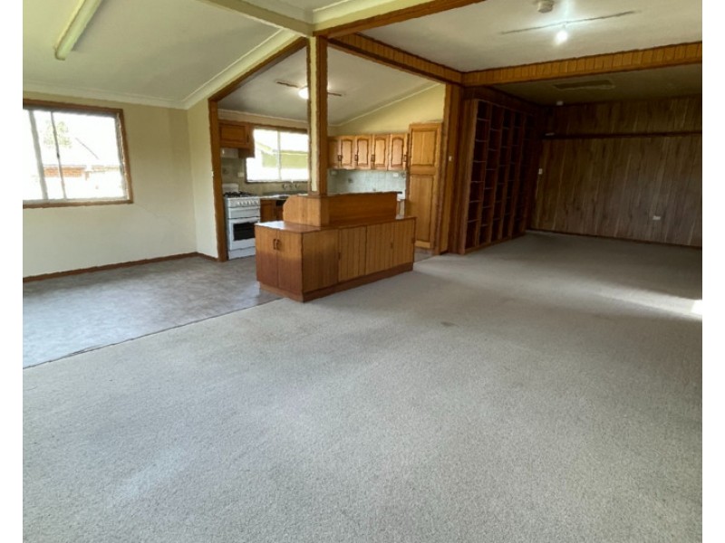 93 Old Bar Road, Old Bar NSW 2430