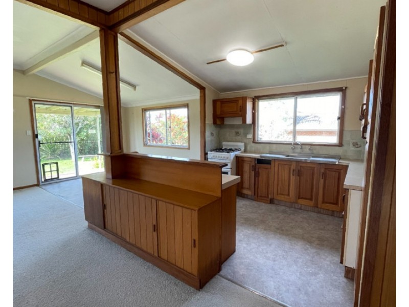 93 Old Bar Road, Old Bar NSW 2430