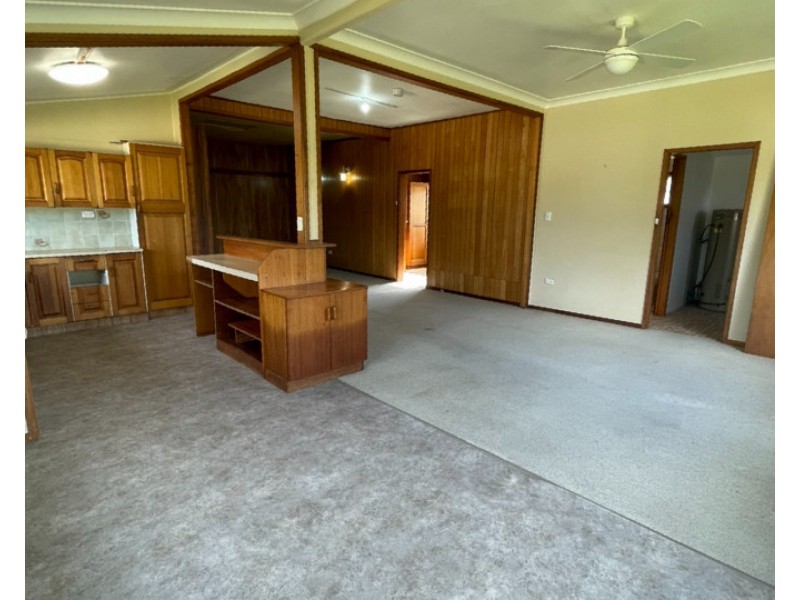 93 Old Bar Road, Old Bar NSW 2430