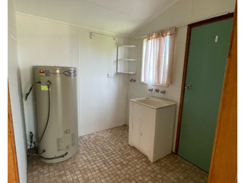 93 Old Bar Road, Old Bar NSW 2430