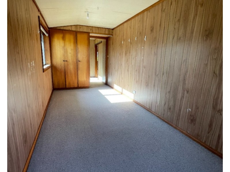 93 Old Bar Road, Old Bar NSW 2430