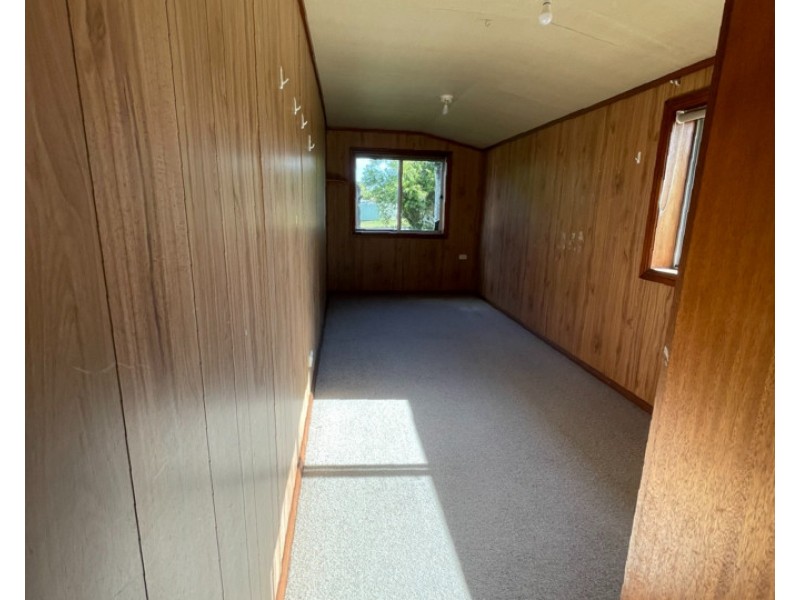 93 Old Bar Road, Old Bar NSW 2430