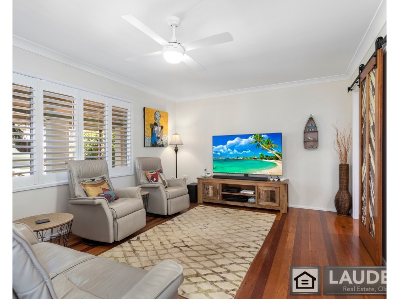 23 Old Bar Road, Old Bar NSW 2430
