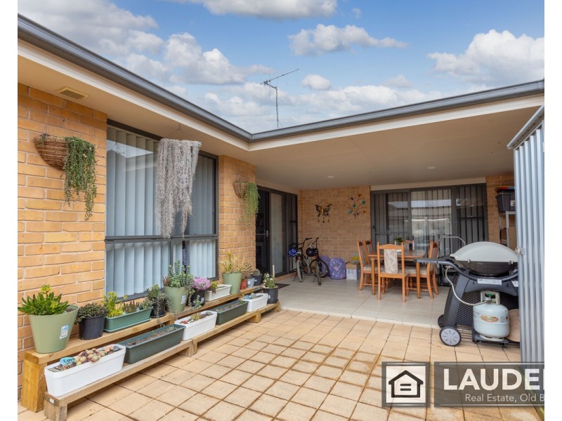 17 Flagtail Avenue, Old Bar NSW 2430