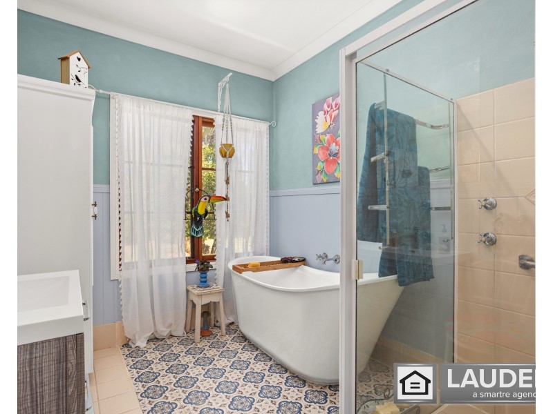 1 Peppermint Place, Old Bar NSW 2430