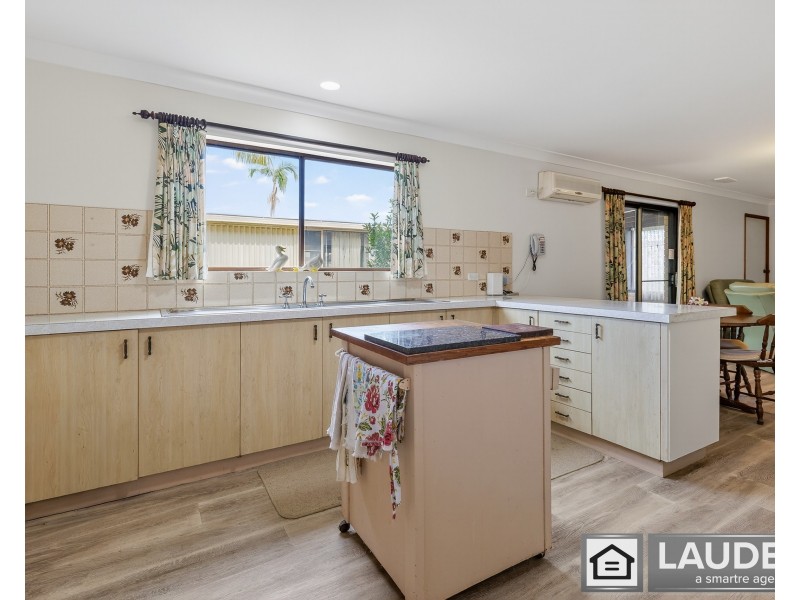 42 Joel Drive, Old Bar NSW 2430