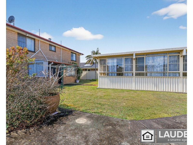 42 Joel Drive, Old Bar NSW 2430