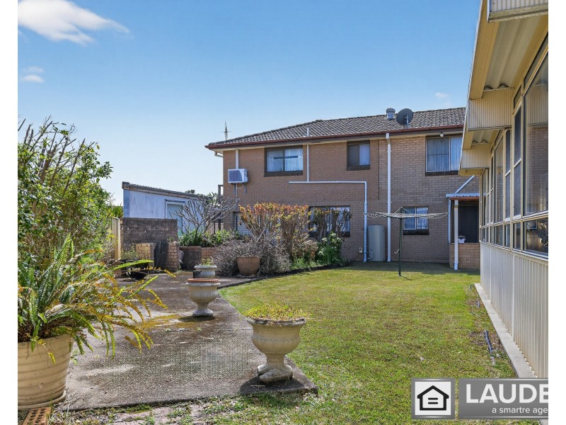 42 Joel Drive, Old Bar NSW 2430
