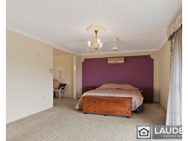 42 Joel Drive, Old Bar NSW 2430