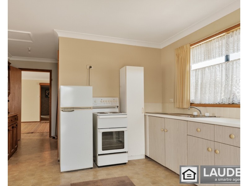 42 Joel Drive, Old Bar NSW 2430