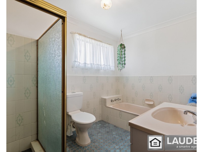42 Joel Drive, Old Bar NSW 2430