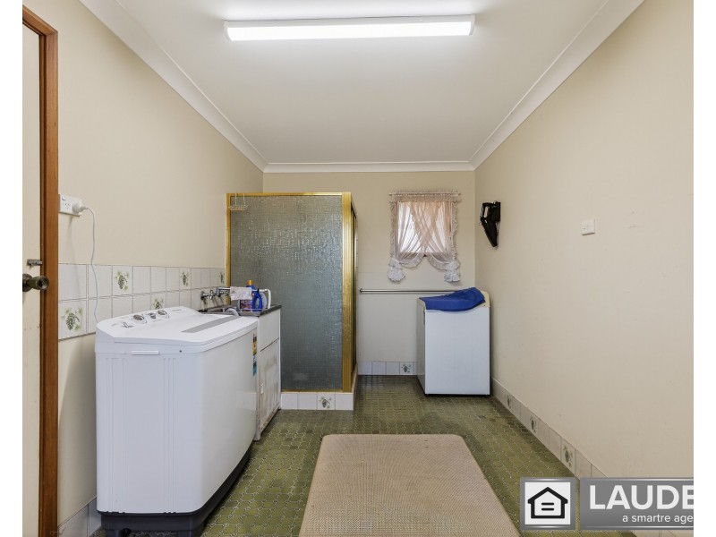 42 Joel Drive, Old Bar NSW 2430