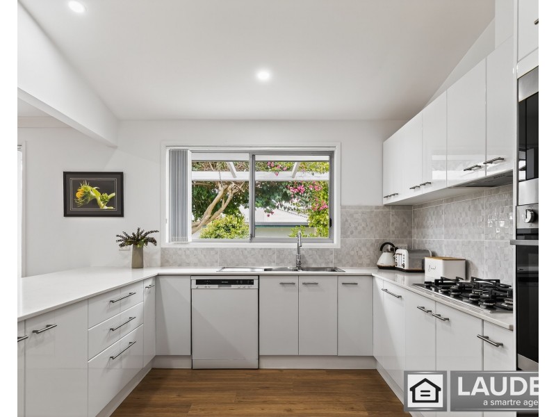 13 Spinnaker Cove, Wallabi Point NSW 2430