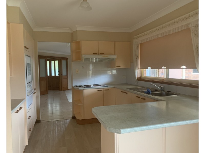 25 Joel Drive, Old Bar NSW 2430