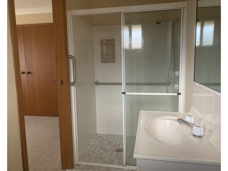 25 Joel Drive, Old Bar NSW 2430