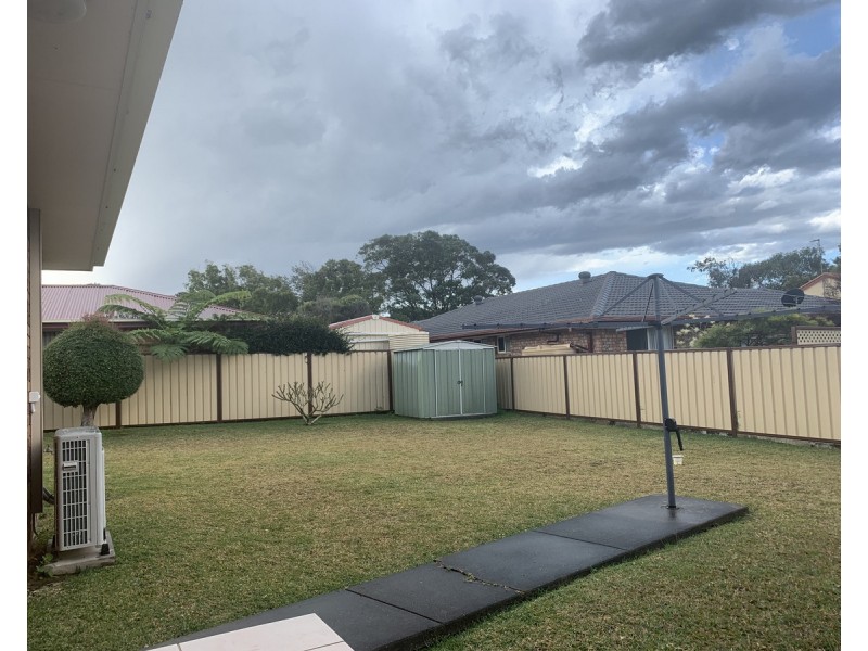 25 Joel Drive, Old Bar NSW 2430