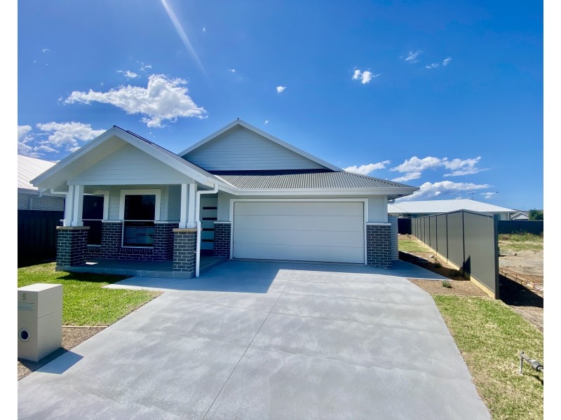 5 Freya Court, Old Bar NSW 2430