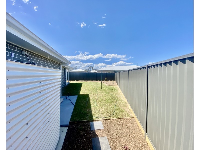 5 Freya Court, Old Bar NSW 2430