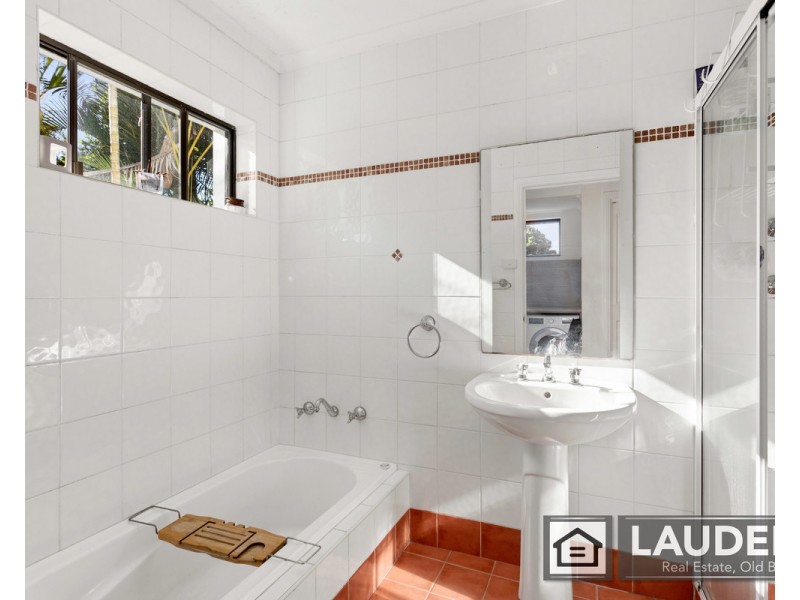 7 Pacific Parade, Old Bar NSW 2430