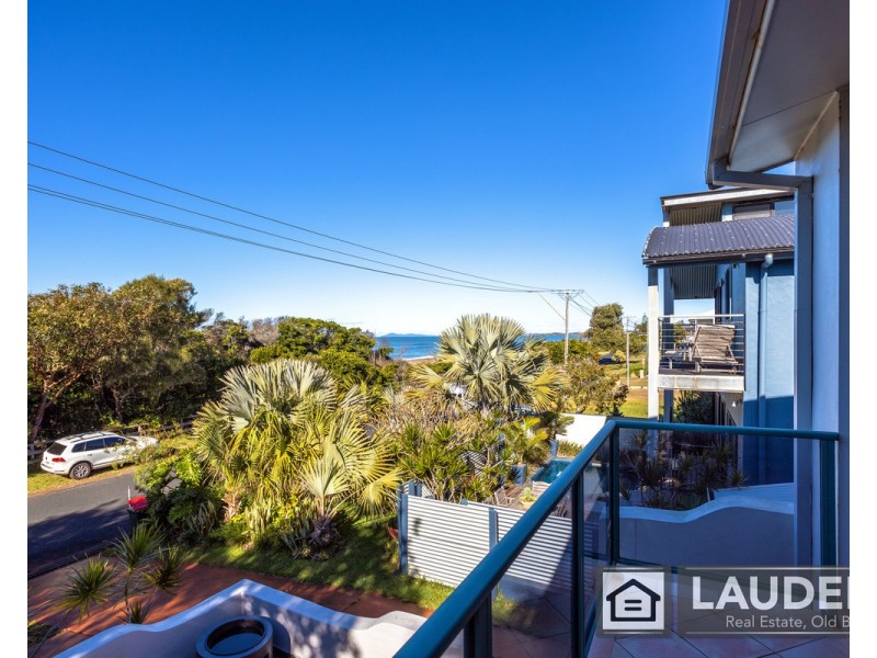 7 Pacific Parade, Old Bar NSW 2430
