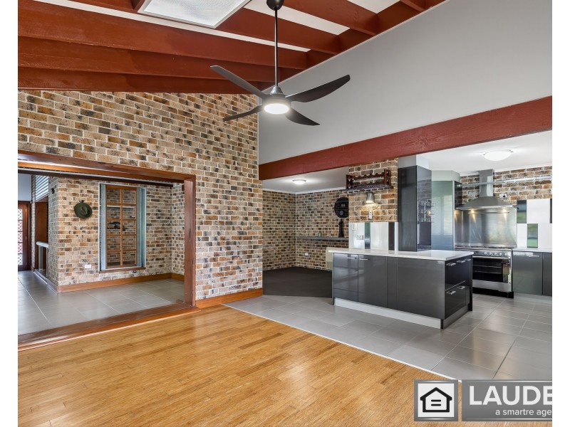 9 Kolinda Drive, Old Bar NSW 2430