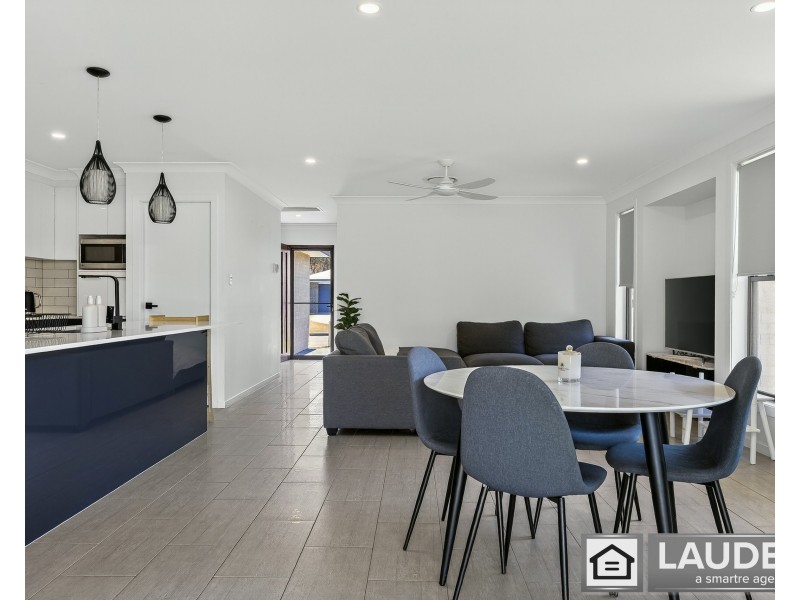64 Albatross Way, Old Bar NSW 2430