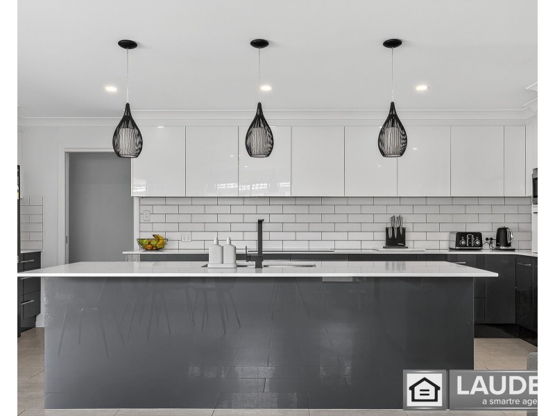 64 Albatross Way, Old Bar NSW 2430
