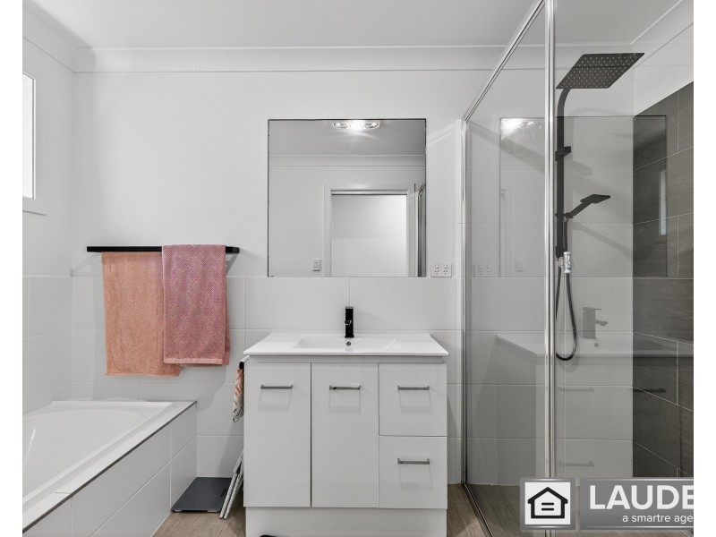 64 Albatross Way, Old Bar NSW 2430
