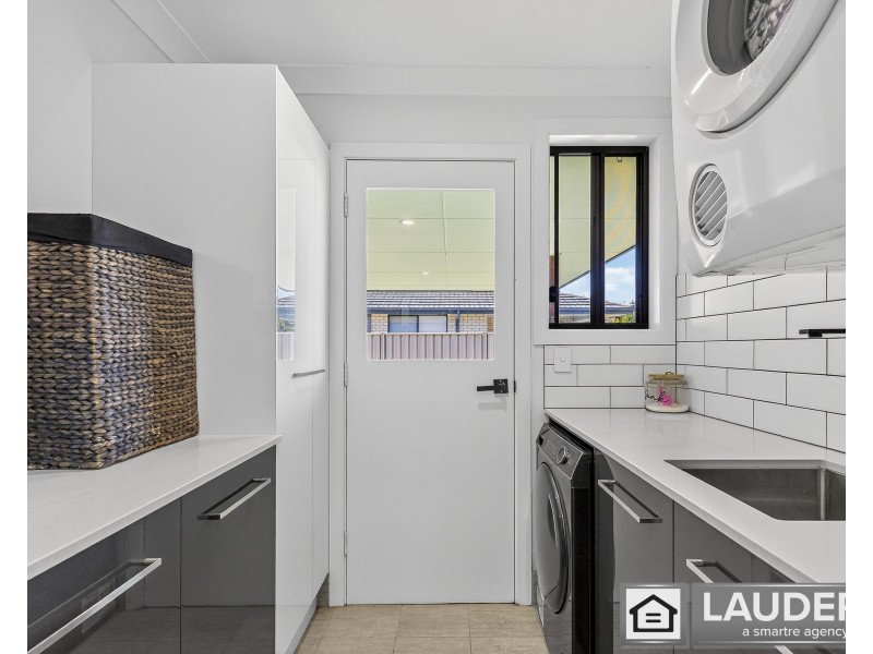 64 Albatross Way, Old Bar NSW 2430