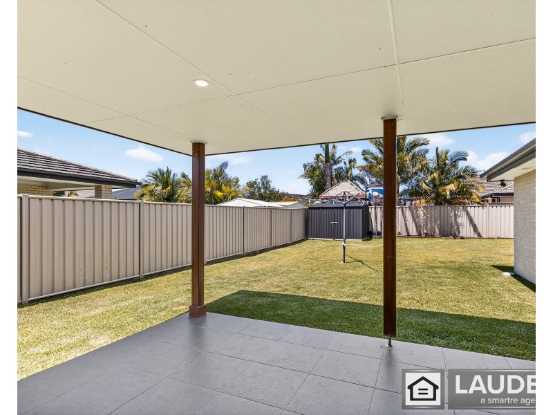 64 Albatross Way, Old Bar NSW 2430
