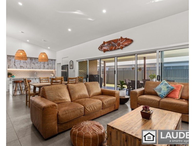 5 Bunyan Avenue, Old Bar NSW 2430