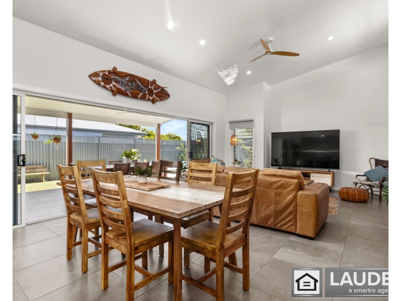 5 Bunyan Avenue, Old Bar NSW 2430