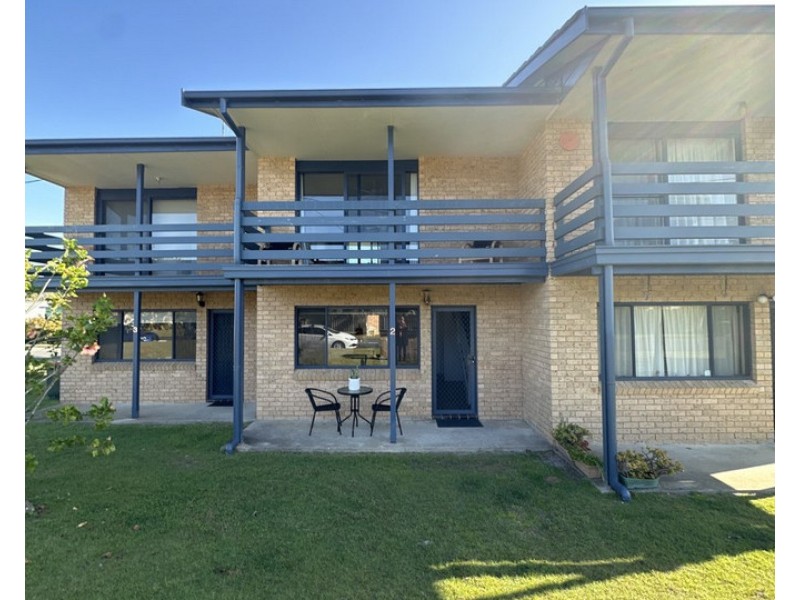 2/47-49 Hall Street, Old Bar NSW 2430