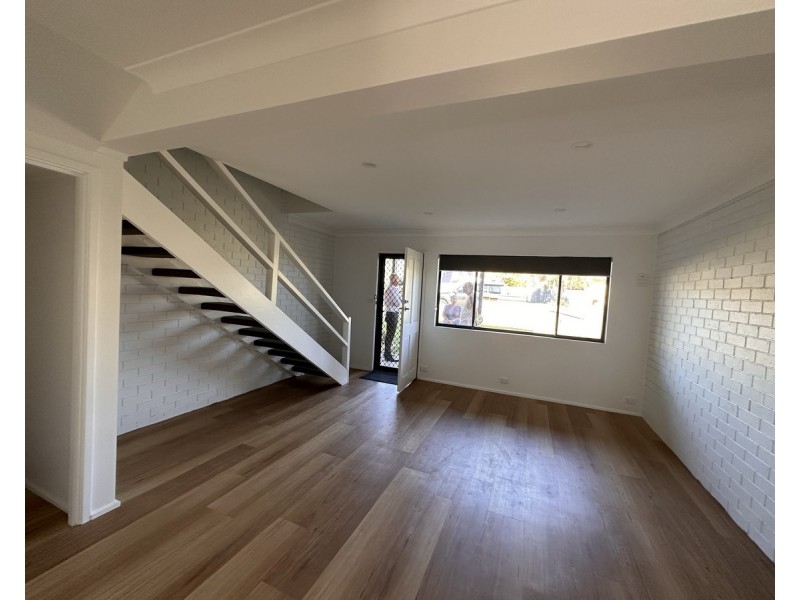 2/47-49 Hall Street, Old Bar NSW 2430