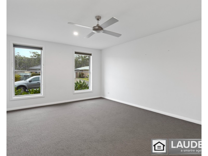 54 Albatross Way, Old Bar NSW 2430