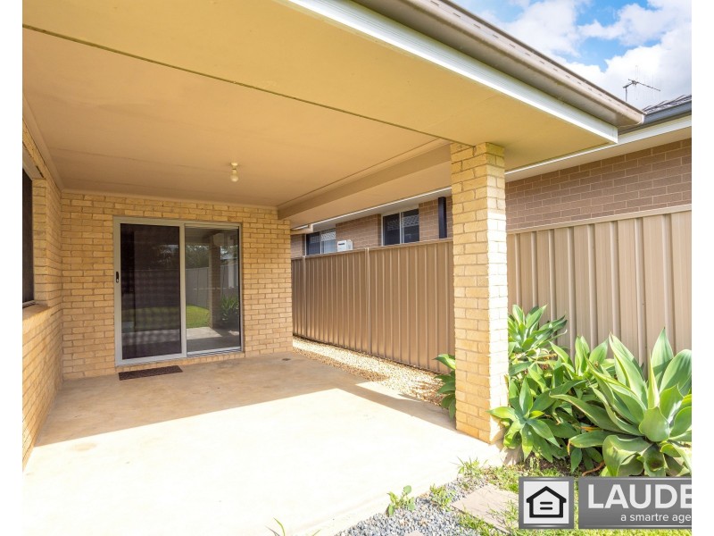 54 Albatross Way, Old Bar NSW 2430