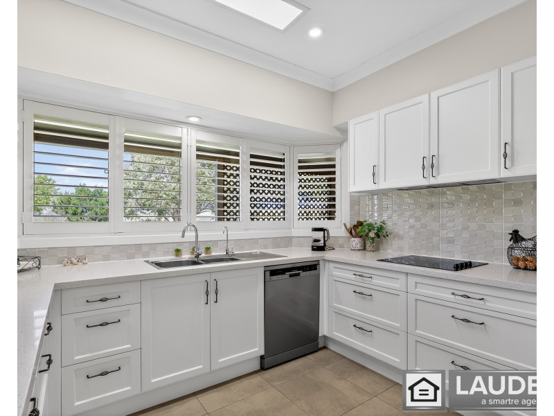 157 Oxley Island Road, Oxley Island NSW 2430