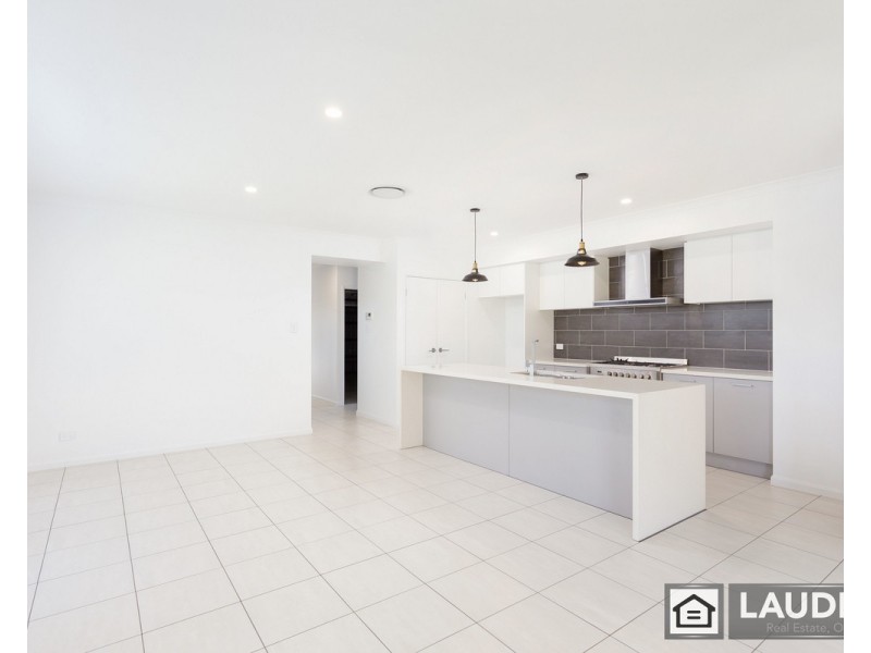 8 Viewmont Way, Old Bar NSW 2430