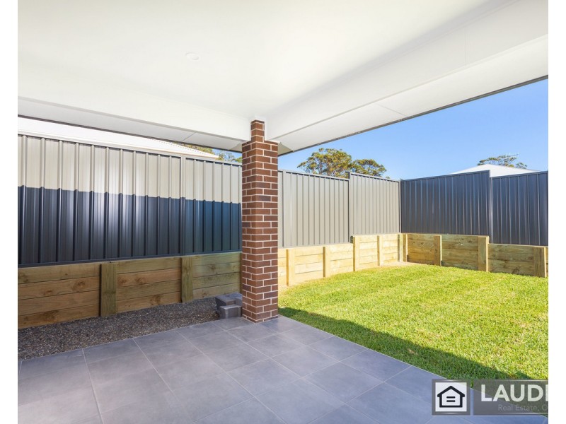 8 Viewmont Way, Old Bar NSW 2430