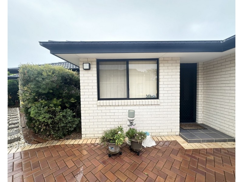 2/15 Mistral Place, Old Bar NSW 2430