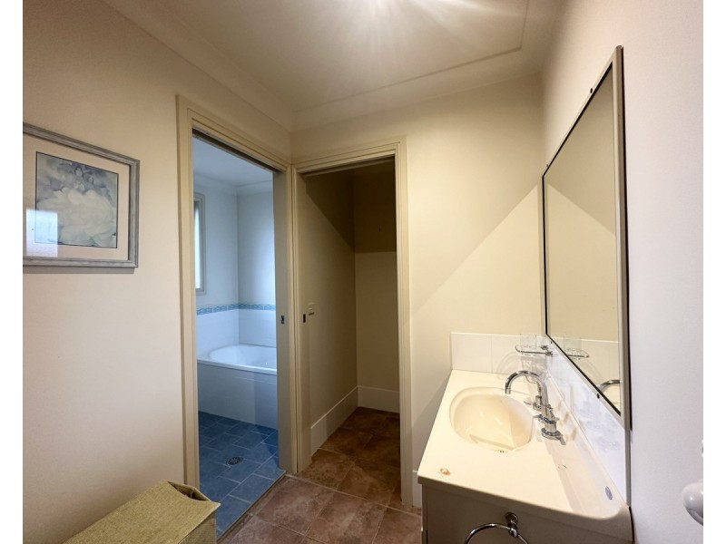 2/15 Mistral Place, Old Bar NSW 2430