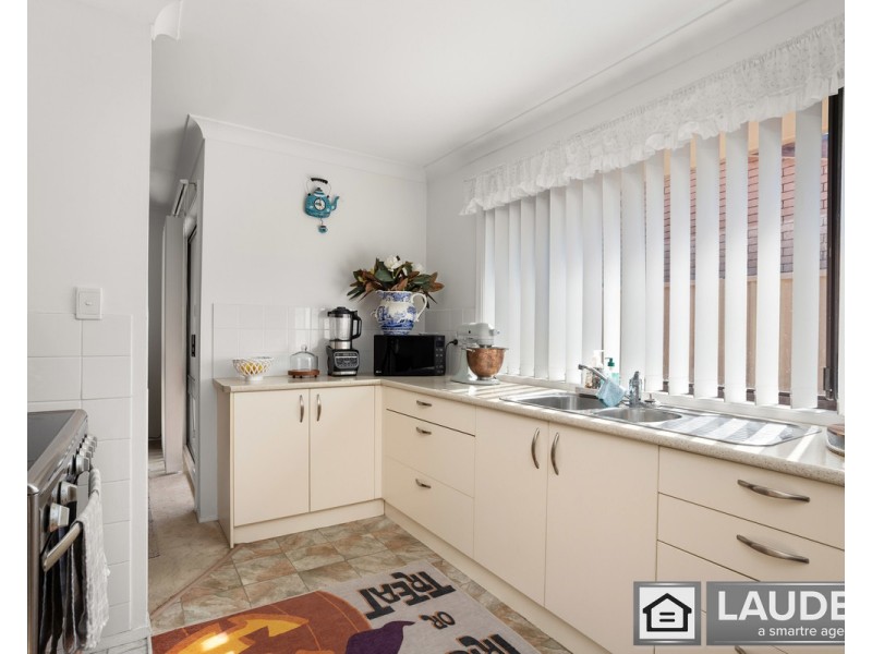 2 Joel Drive, Old Bar NSW 2430