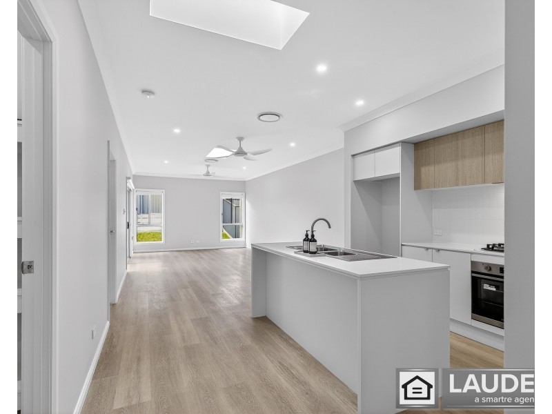 1/18 Cubbaroo Street, Old Bar NSW 2430